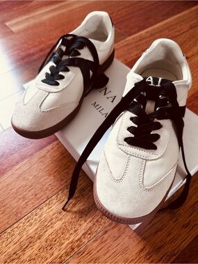 Anna Luisa Cream/Black suede and leather sneaker